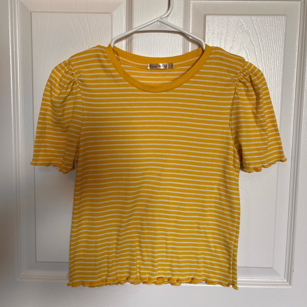 Cropped Yellow Stripped Top